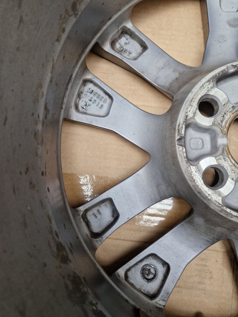 Qty 4 Lexus 17 inch alloy wheels (ex IS 300h)