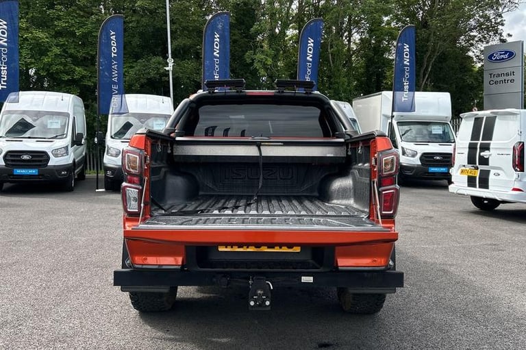 2023 Isuzu D-Max Artic AUTO 1.9 AT35 4x4 Double Cab Pick Up, TOW BAR, ROLLER SHUTTER Automat Pick...