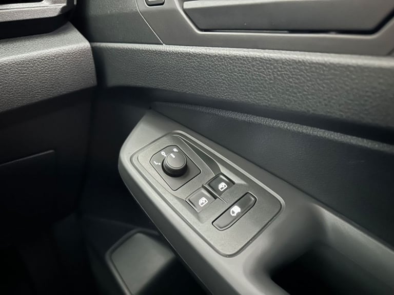 2024 74 VOLKSWAGEN CADDY MAXI 2.0 TDI C20 COMMERCE PANEL VAN 6DR DIESEL MANUAL L