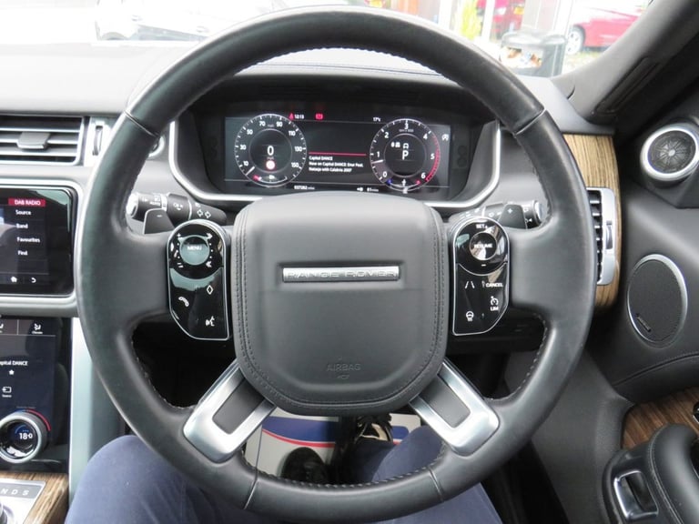 2019 Land Rover Range Rover 3.0 SD V6 Vogue SE SUV 5dr Diesel Auto 4WD Euro 6 (s/s) (275 ps) ESTA...