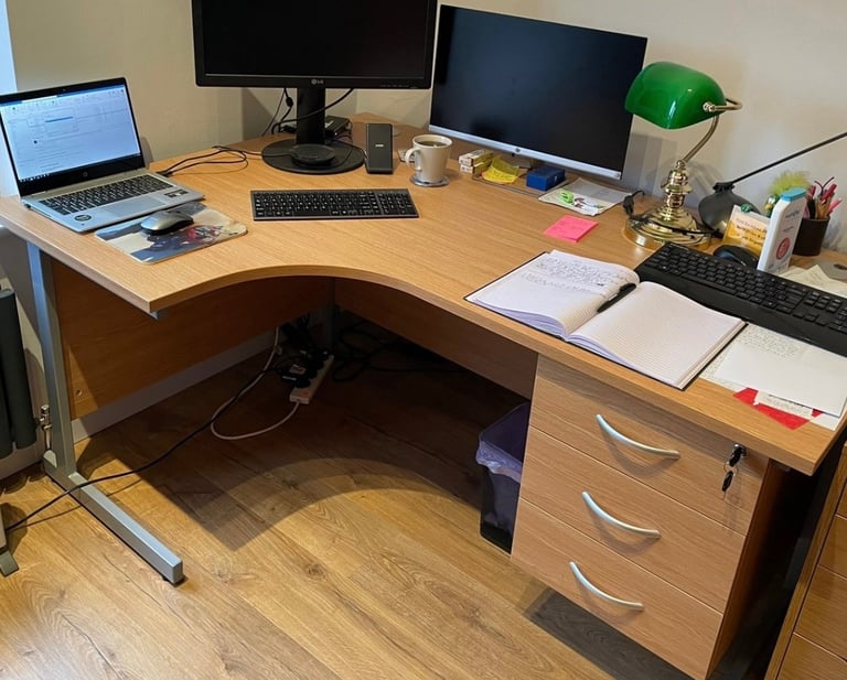Karbon K1 Ergonomic Cantilever Office Desk With Fixed Pedestal
