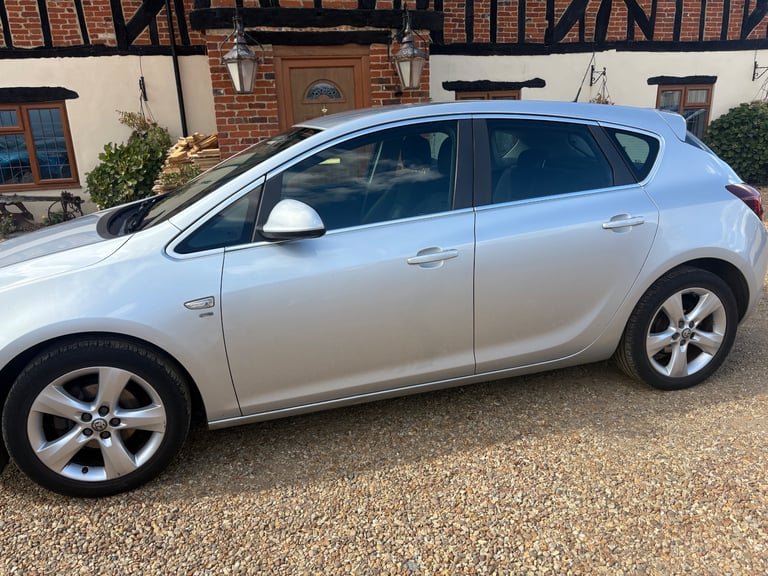 Vauxhall, ASTRA, Hatchback, 2010, Manual, 1598 (cc), 5 doors
