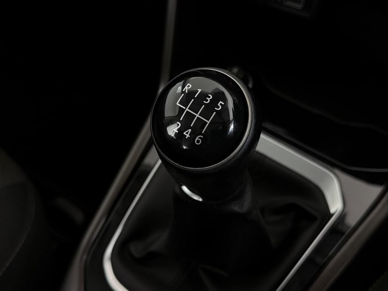  Volkswagen T-Roc 1.0 TSI SE Euro 6 (s/s) 5dr Petrol Manual