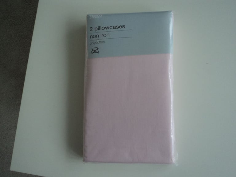 image for Pair of brand new quality pink non iron bed pillow cases. Posted in Duvet.