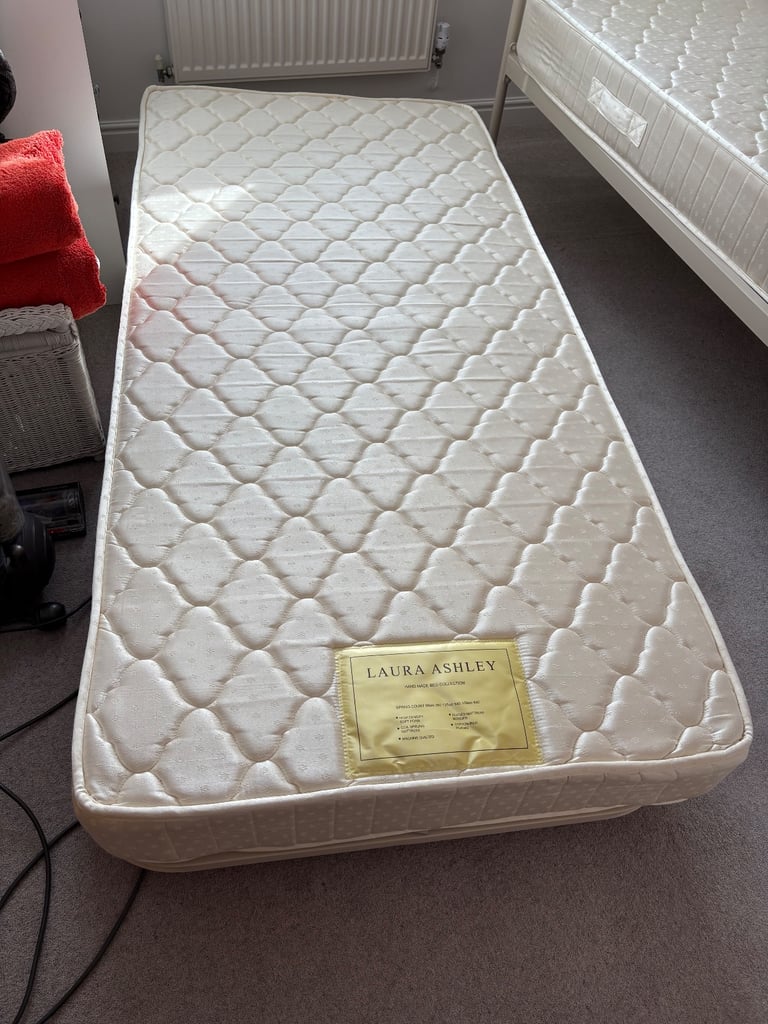 2 x single mattress’ 