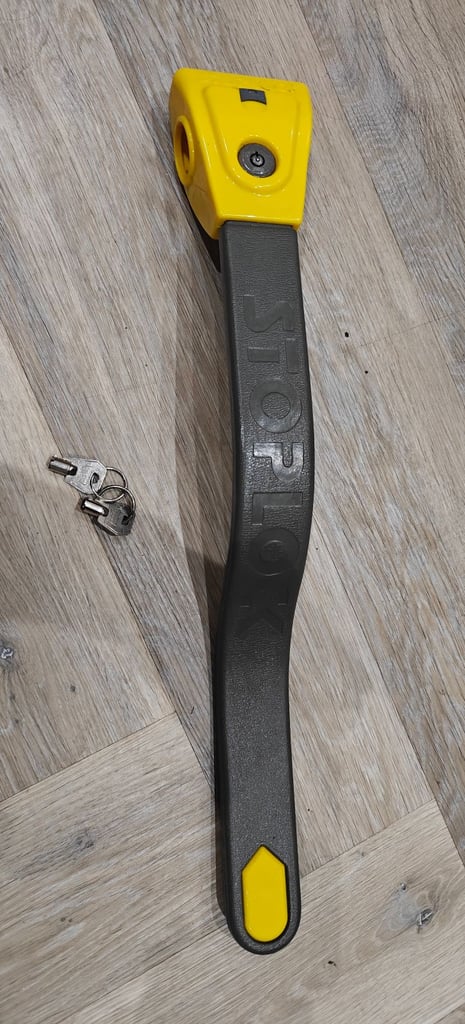 Stoplock Original Car Steering Wheel. Used with two keys. Cash on collection only. 