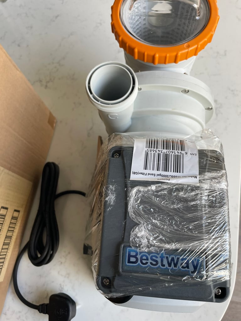 Bestway Swimming Pool Sand Filter Pump P07074 - Brand New