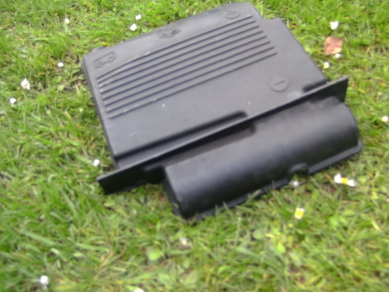 BMW MINI BATTERY COVER , EXCELLENT CONDITION , JUST £5