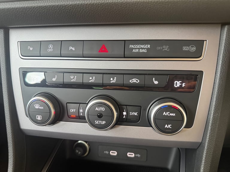 2025 SEAT Ateca 1.5 TSI EVO FR Sport 5dr DSG Estate Petrol Automatic