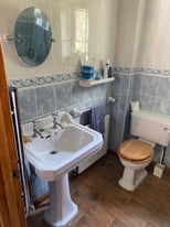 Traditional Bathroom suite