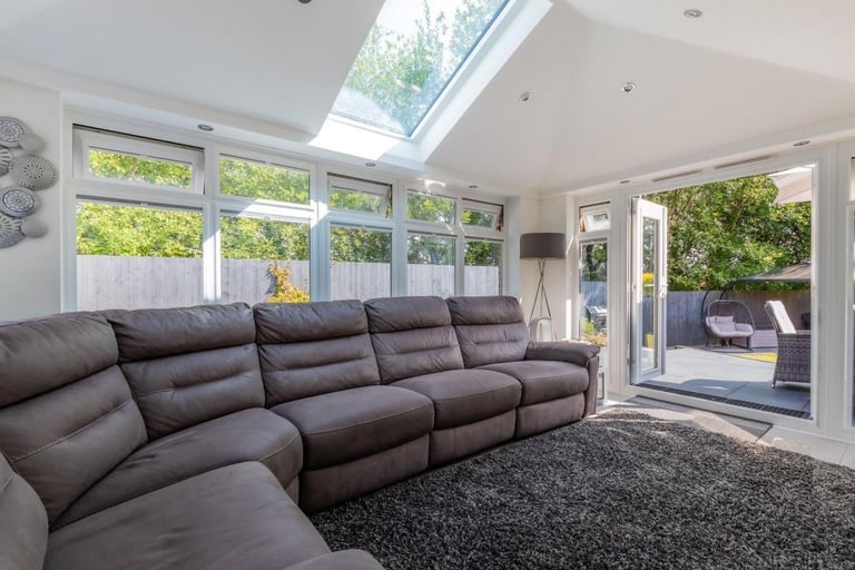 Recliner corner sofa