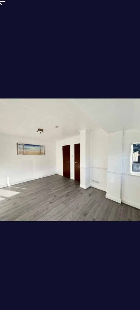 1 bedroom flat in Studio Flat in Aveley, RM15