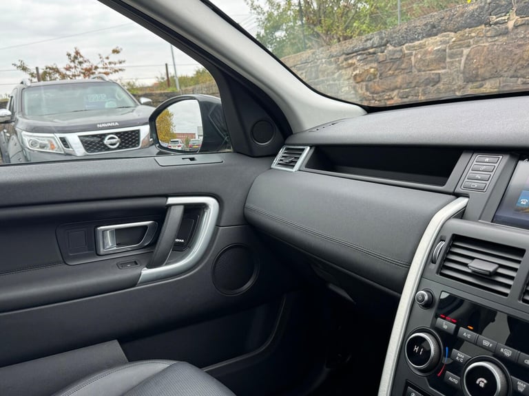 2018 Land Rover Discovery Sport 2.0 TD4 HSE Black Auto 4WD Euro 6 (s/s) 5dr ESTATE Diesel Automatic