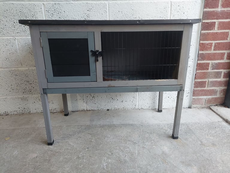 Rabbit / Guinea Pig Hutch