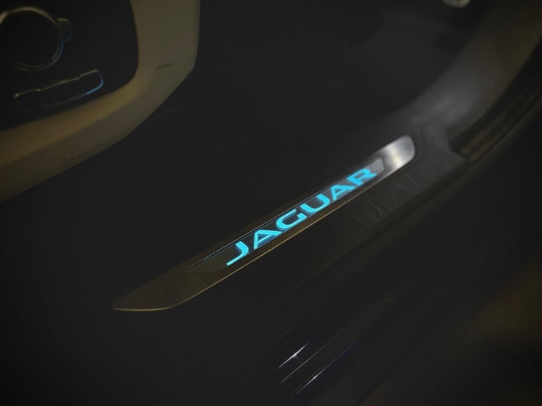 2023 Jaguar F-Pace 2.0 D200 R-Dynamic HSE Black 5dr Auto AWD ESTATE DIESEL Automatic