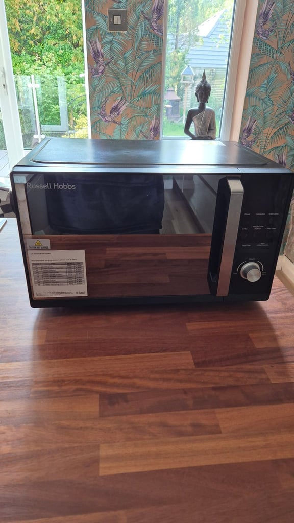 image for Microwave with air fryer function