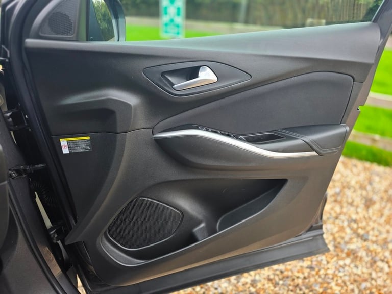 Vauxhall Grandland X SE