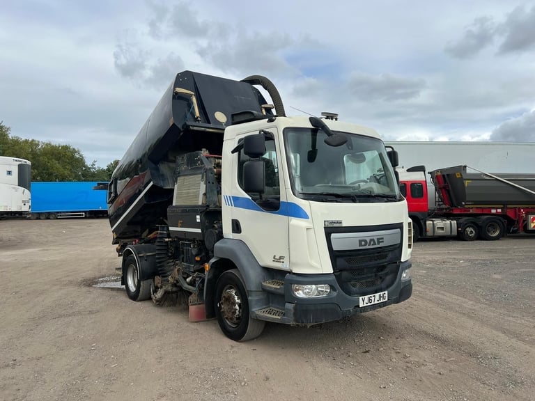 DAF TRUCKS LF 75 JOHNSTON VT651 SWEEPER...WATCH VIDEO