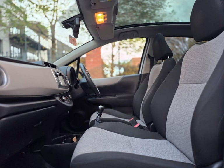 2013 Toyota Yaris 1.33 Dual VVT-i T Spirit Euro 5 5dr HATCHBACK Petrol Manual