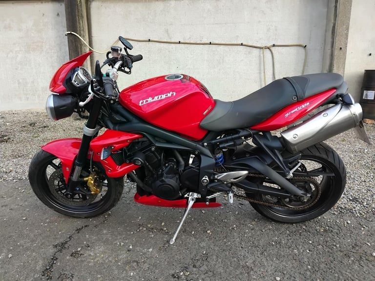 2012 12 TRIUMPH STREET TRIPLE R RED NAKED 675 STREET FIGHTER NEW MOT