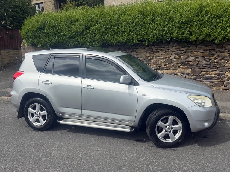 image for 2007 TOYOTA RAV-4 2.0 XTR VVT-I PETROL MANUAL 5 DOORS SILVER