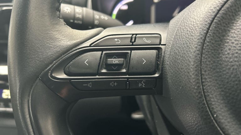  Toyota Yaris Cross 1.5 VVT-h Design SUV 5dr Petrol Hybrid E-CVT Euro 6 (s/s) (116 ps) Petrol/Ele...