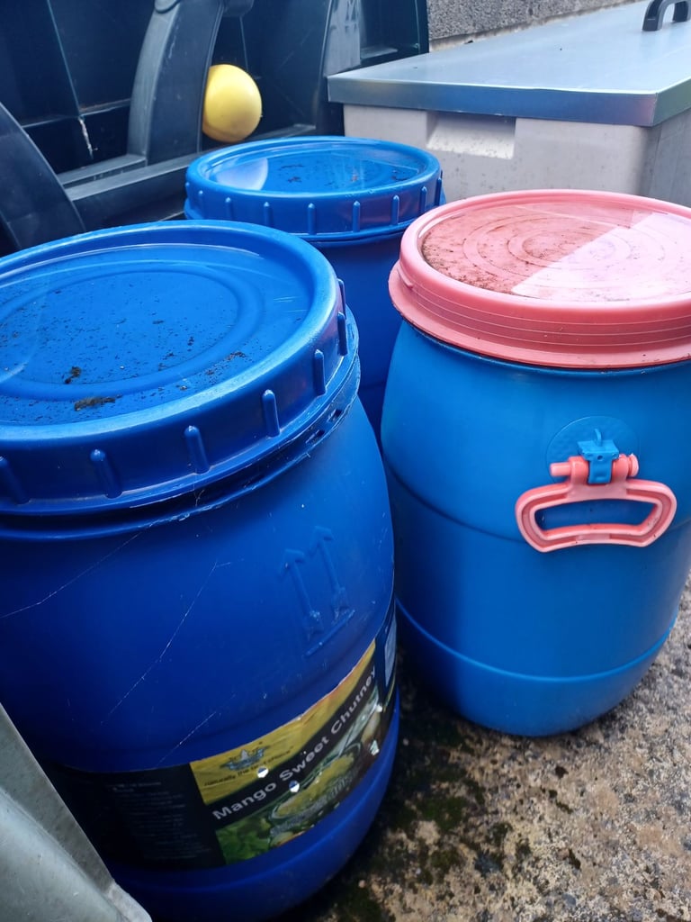 Water barrels 