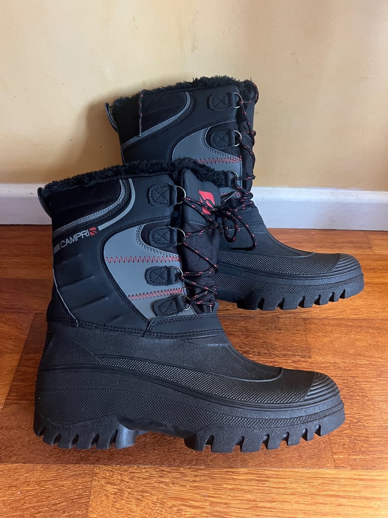 image for Snow Boots - Size UK 10 - Brand New 