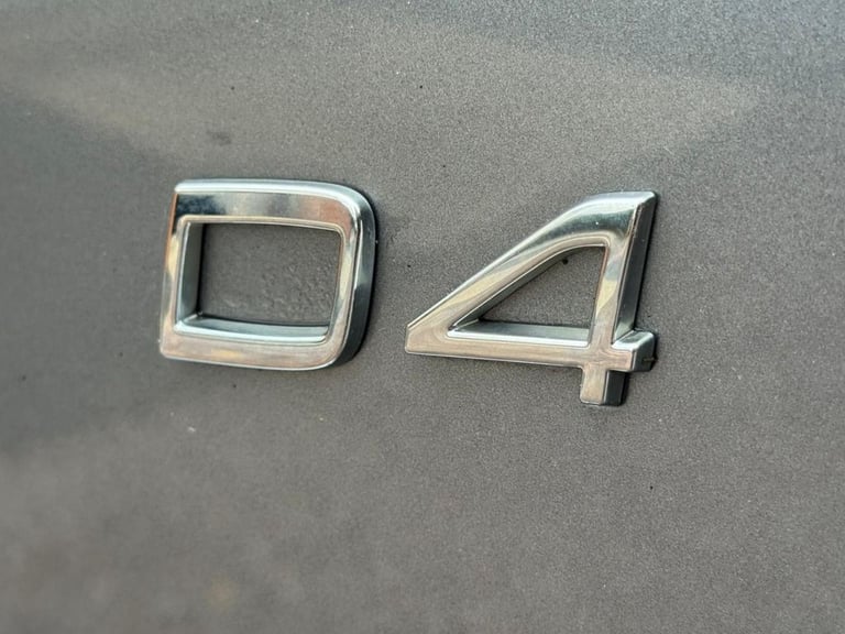 2016 65 VOLVO XC60 2.0 D4 R-DESIGN LUX NAV SUV 5DR DIESEL AUTO EURO 6 (S/S) (190