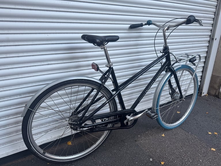 image for Ladies 7-speed Dutch Bike with Dynamo lights wheels 