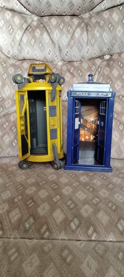 Doctor Who Figures, Tardis etc.
