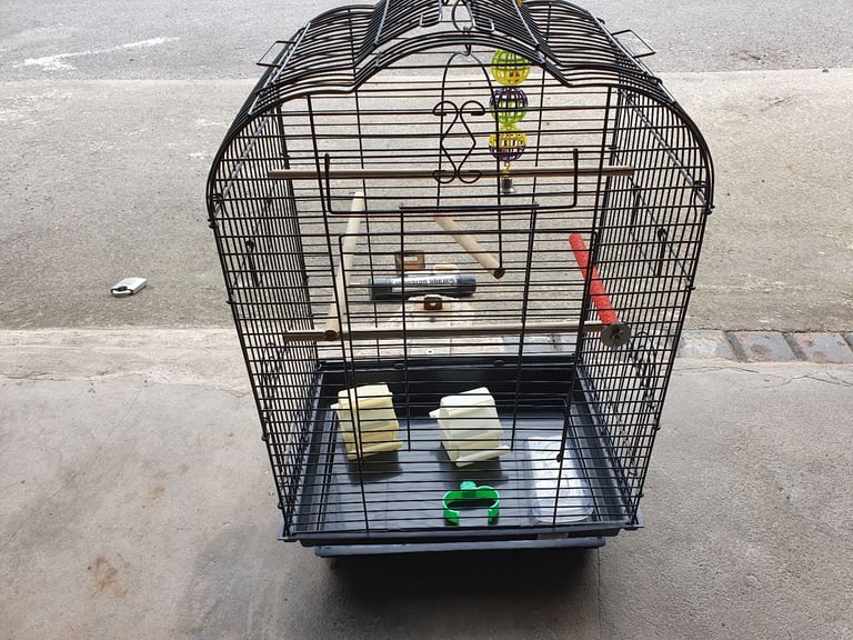 Bird Cage for Parrot, Parakeets etc : Black.