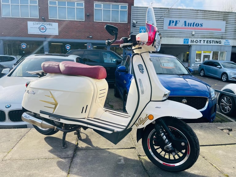 image for Royal Alloy GP 125 LC 1-OWNER SCOOTER 