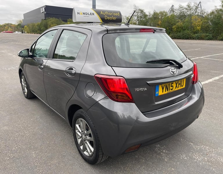 2015 Toyota Yaris 1.33 VVT-i Icon 5dr HATCHBACK Petrol Manual