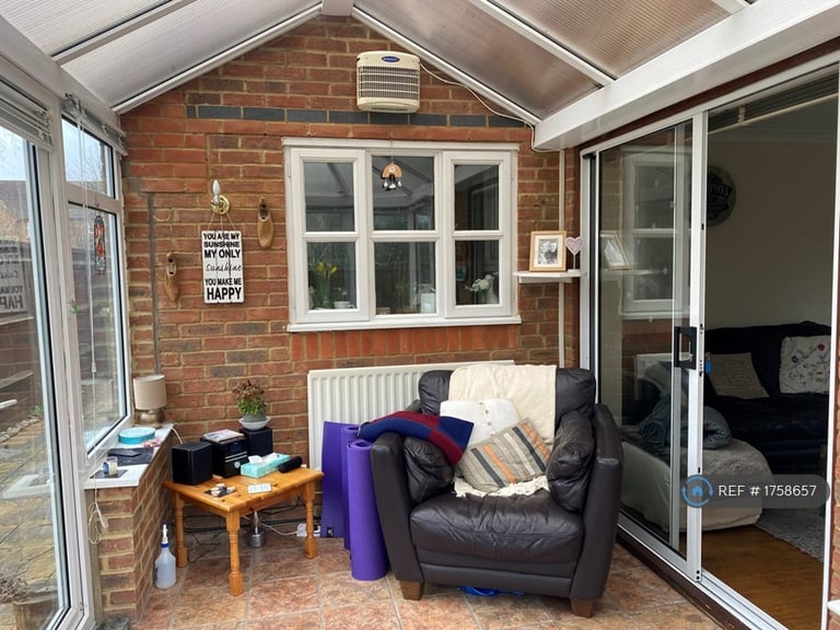 4 bedroom house in Horn Lane, Stony Stratford, Milton Keynes, MK11 (4 bed) (#1758657)