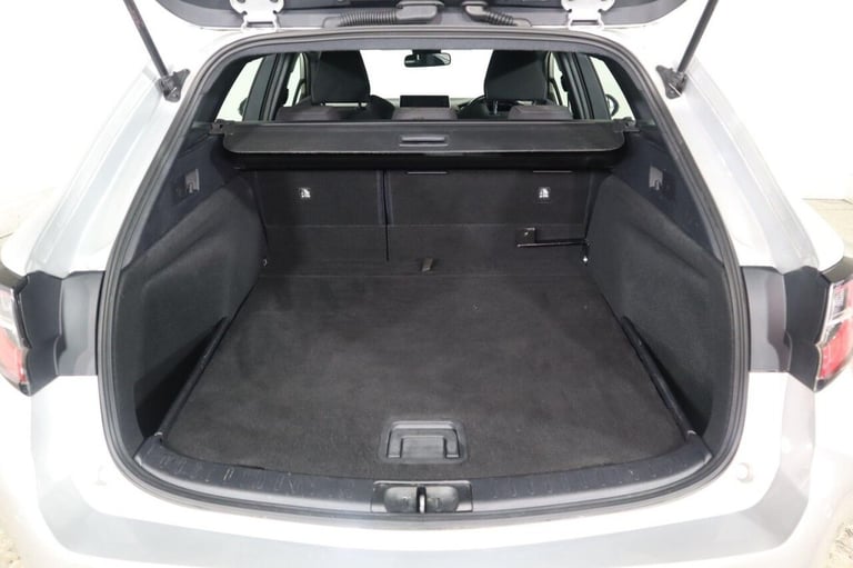 2021 Toyota Corolla 1.8 VVT-h Icon Tech Touring Sports CVT Euro 6 (s/s) 5dr Estate PETROL/ELECTRI...
