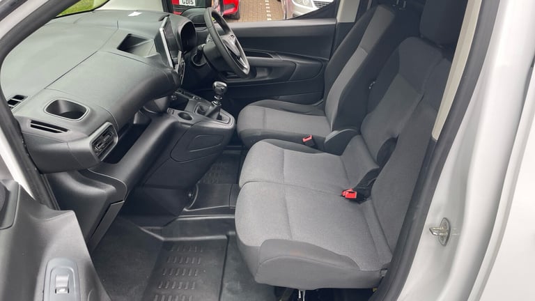2022 Vauxhall Combo 2300 1.5 Turbo D 100ps H1 Sportive Van PANEL VAN DIESEL Manual