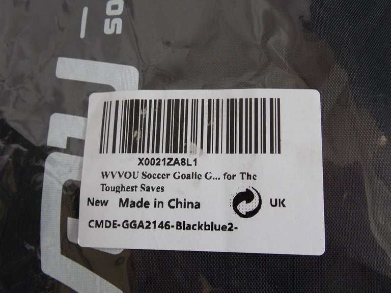 NEW Goalkeeper Goalie Gloves Youth / Adult with 4 Finger Saves Gloves Size 8 New and Bagged.