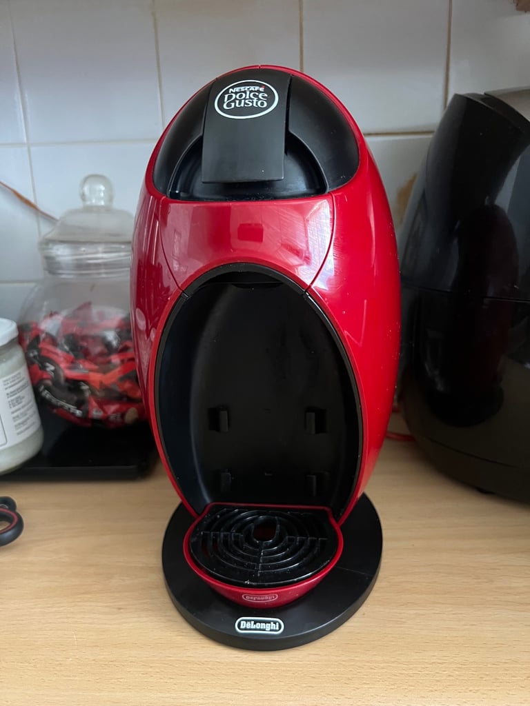image for Red Dolce Gusto coffee Machine