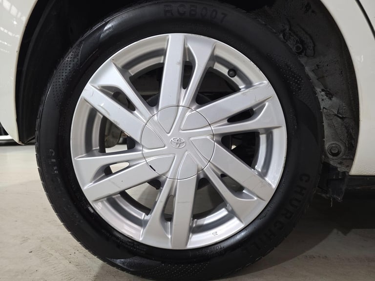 2015 Toyota AYGO 1.0 VVT-i x-pression x-wave x-shift Euro 5 5dr Euro 5 HATCHBACK Petrol Automatic