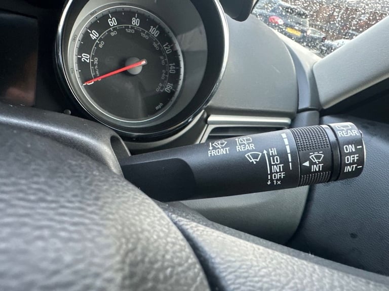 2015 Vauxhall Zafira 1.4T Tech Line 5dr MPV PETROL Manual