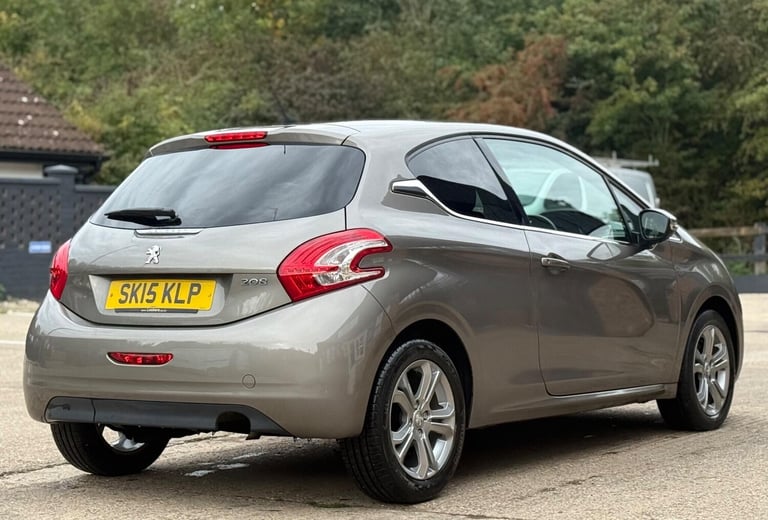 2015 Peugeot 208 1.2 VTi PureTech Allure Euro 5 3dr Petrol