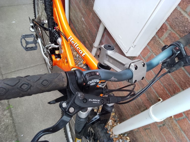 Carrera Hellcat Dual Suspension 7005 Aluminium Frame Dual Hydraulic Disc Brake Mountain Bike Bicycle