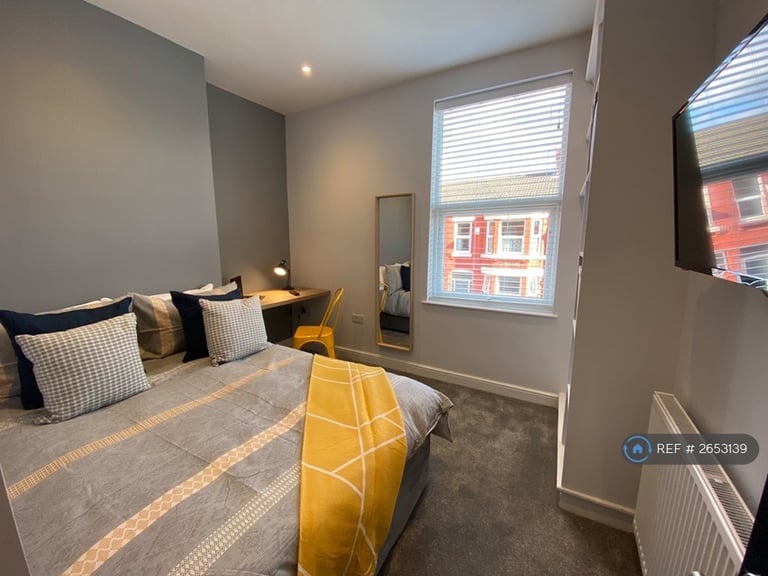6 bedroom house in Nicander Road, Liverpool, L18 (6 bed) (#2653139)