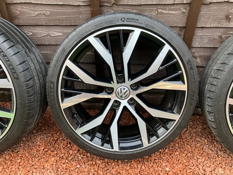 VW Santiago 19" alloy wheels with Michelin tyres