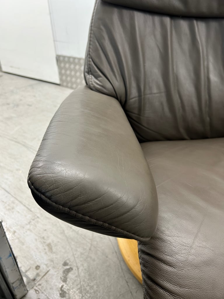 Ekornes Stressless Dream Recliner Olive Leather Chairs & Stools - Medium Size