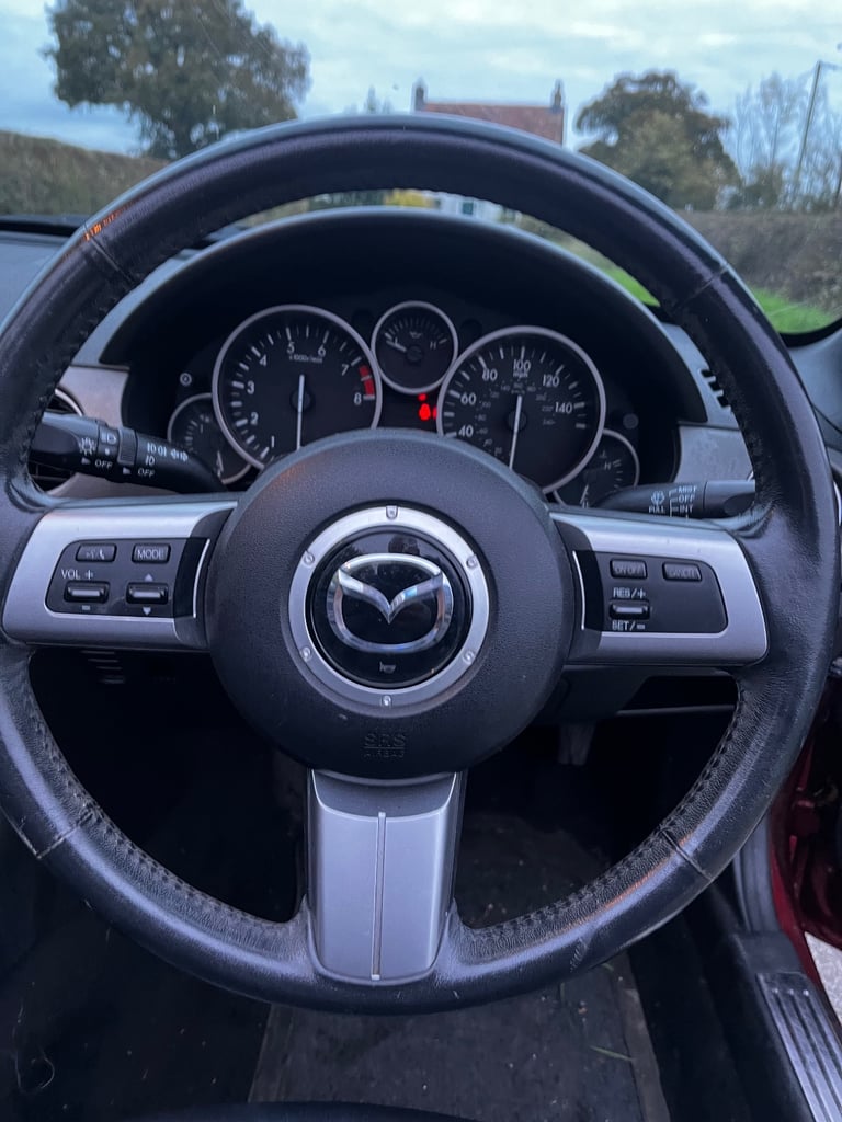 Mazda, MX-5 2.0 Sport-tech Hardtop Convertible