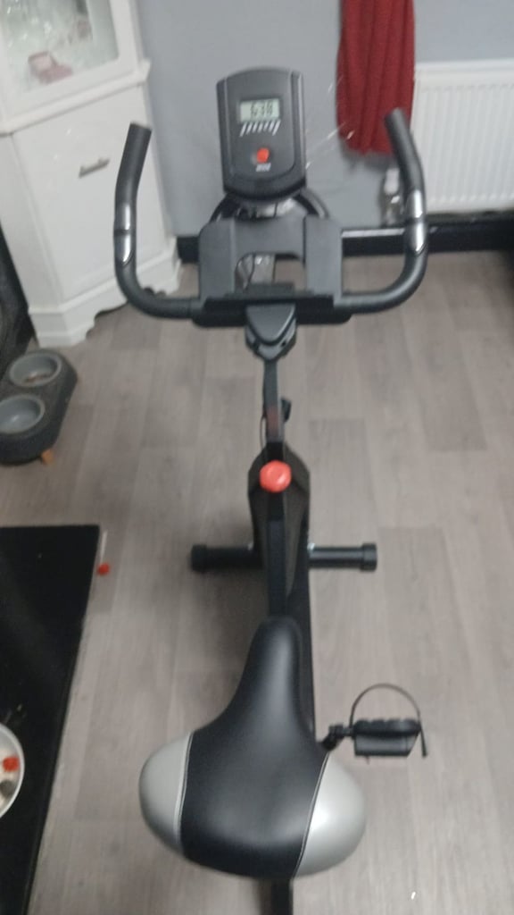 Treadmill/walking running machine and spin bike / exercise bike