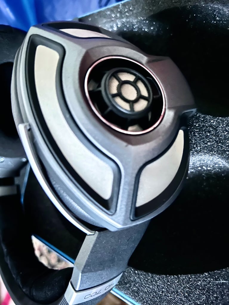 Sennheiser HD700 High End Stereo Pro Headphones 