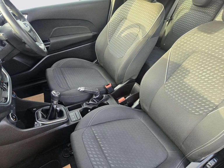 2017 Ford Fiesta 1.1 Ti-VCT Zetec Euro 6 (s/s) 3dr HATCHBACK Petrol Manual